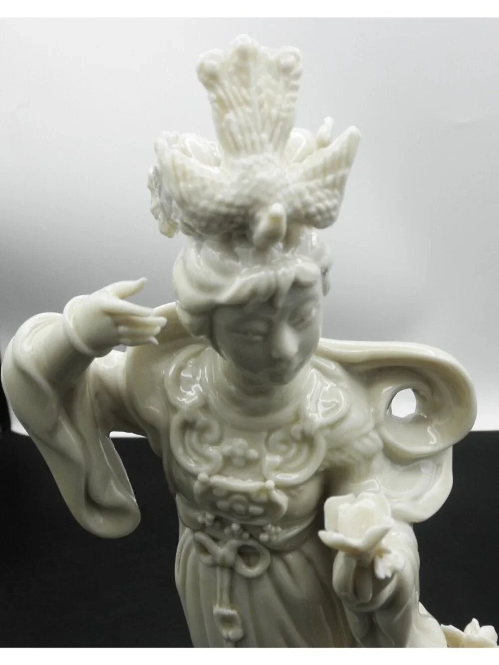 Porcelain Geisha Figurine Statue Cream Colored Bird Hat Flowers 11 IN Exquisite! - Picture 5 of 16